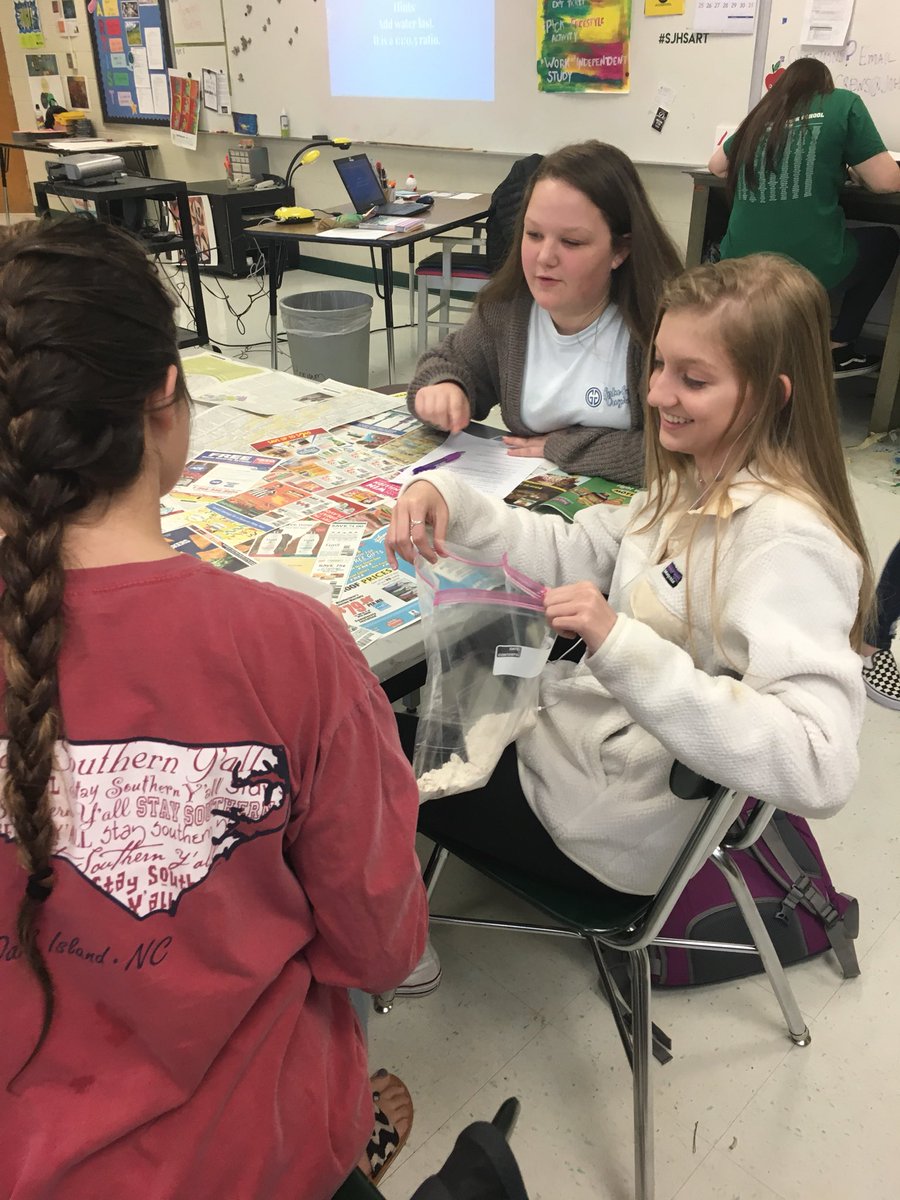 ECrewsArt's tweet photo. Art I experimenting with science and math to make play dough! Art materials can be homemade! #messyartroom #sjhsart #Sjhstrojans https://t.co/w4dHSSkCF2