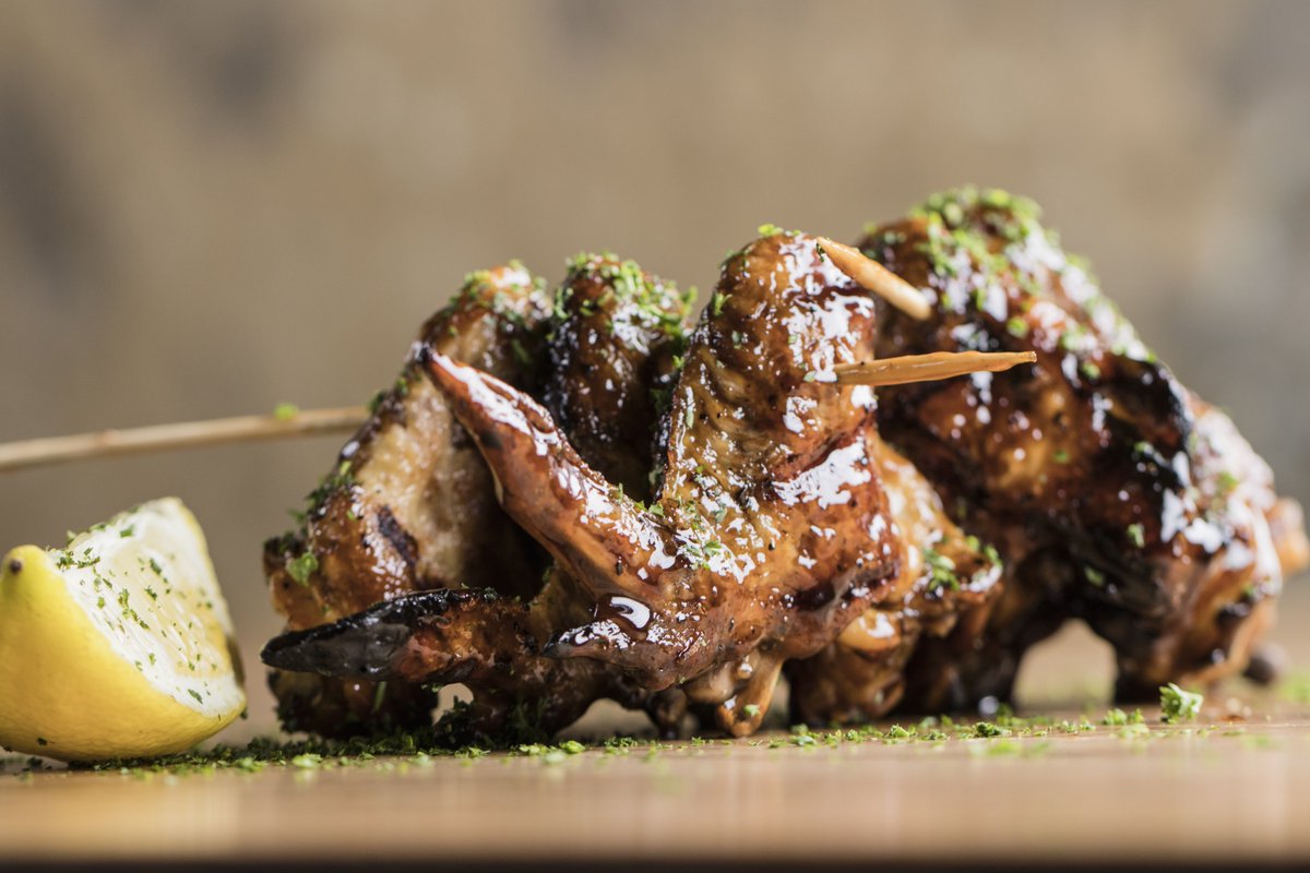 TheGenParkmore's tweet photo. Mmm. 8 sticky honey soy sauce chicken wings served with French fries on the side 🍗🍯🍟
Contact us to book
☎ 0725473733
📧 thegeneratorparkmore@gmail.com
🌐 https://t.co/g9vSlW5EcS
#StreetFood #FoodGram #Delicious #FoodPhotography #Monday
#Mediterranean #FoodPorn #InstaFood https://t.co/lGdxb8Tj4J