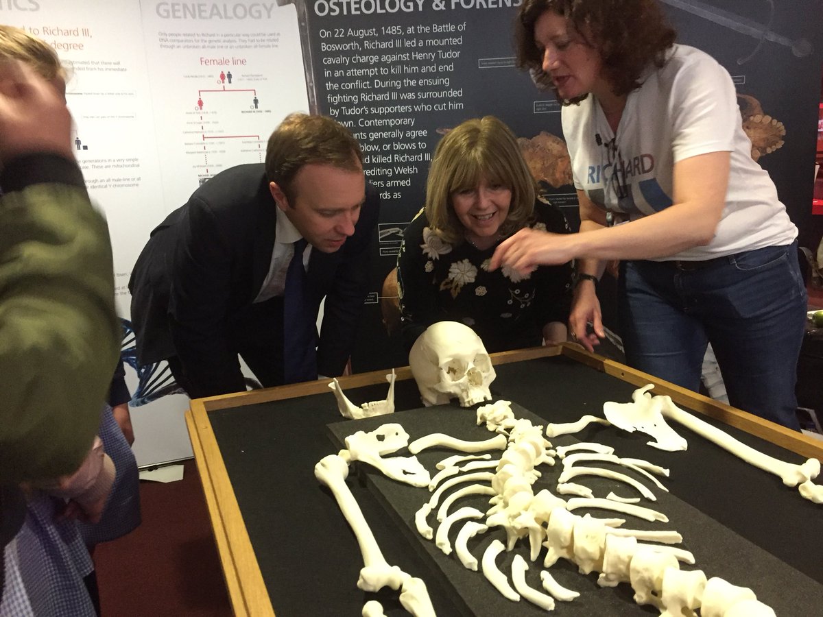 teentechevent's tweet photo. Sec of State Matt Hancock @DCMS #TeenTech #TTCityofTomorrow #DigitalSkills #UKDigitalStrategy meeting @maggiephilbin @Turi__King @uniofleicester and Richard the Third! https://t.co/r3ivFZy0gg