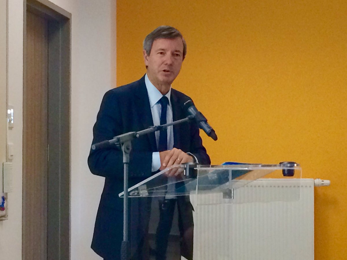 AcBordeaux's tweet photo. Inauguration de la #MaisonpourlaScience sur le campus universitaire. Proposer aux professeurs une offre de développement professionnel autour des sciences pour donner aux élèves le goût des sciences https://t.co/vc1Dor3AMZ