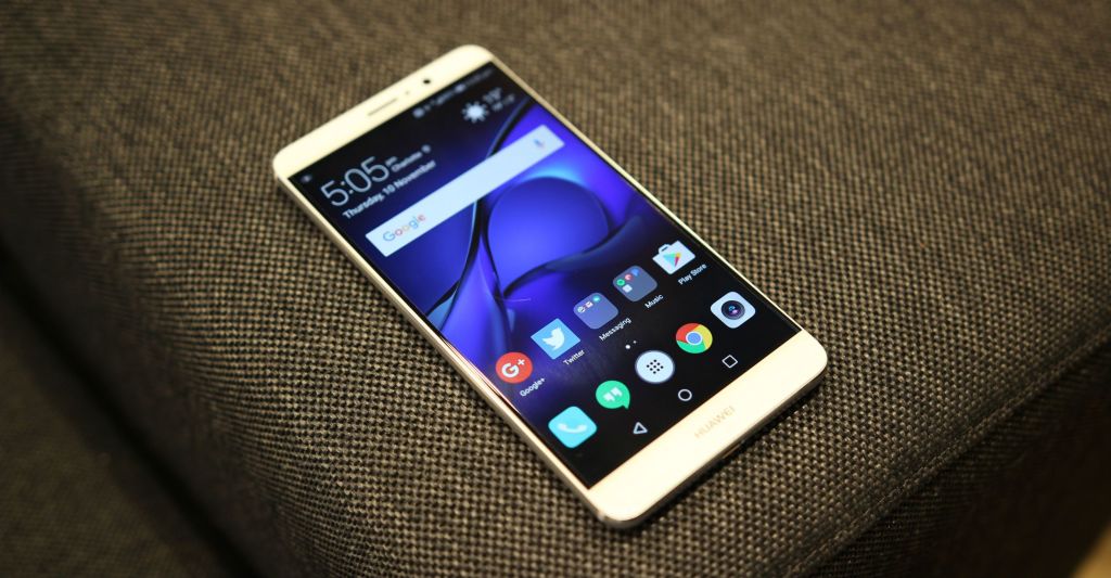 Julien_CoinTech's tweet photo. Huawei souhaite remplacer Android par son propre OS mobile ! https://t.co/Ay2r4Xjd1t https://t.co/WHhfNwm0zn