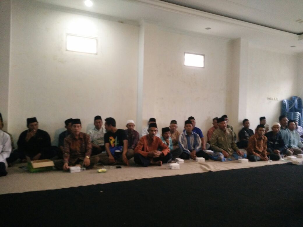 NgajiSedulur's tweet photo. Sedulur Ngaji
Kasembon Malang
Mengetuk pintu langit dengan istighosah dan sholawat nariyah
Untuk kemenangan Gus Ipul
Kabeh Sedulur Kabeh Makmur
#SedulurNgaji https://t.co/acXepnjXJ9