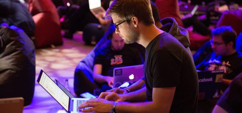 focusswteam's tweet photo. 7 must #Devops roles you need to succeed. For roles to know, click here https://t.co/mjX29dVPmD

#software #developer #tester #development https://t.co/g0KRUjYdL4