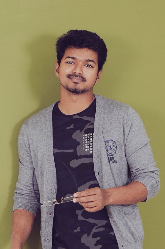 sheikansari1's tweet image. Many may have a fan base But only #Thalapathy❤️have a #StrongBase❤️😍💞
IDOL THALAPATHY BDAY IN52D