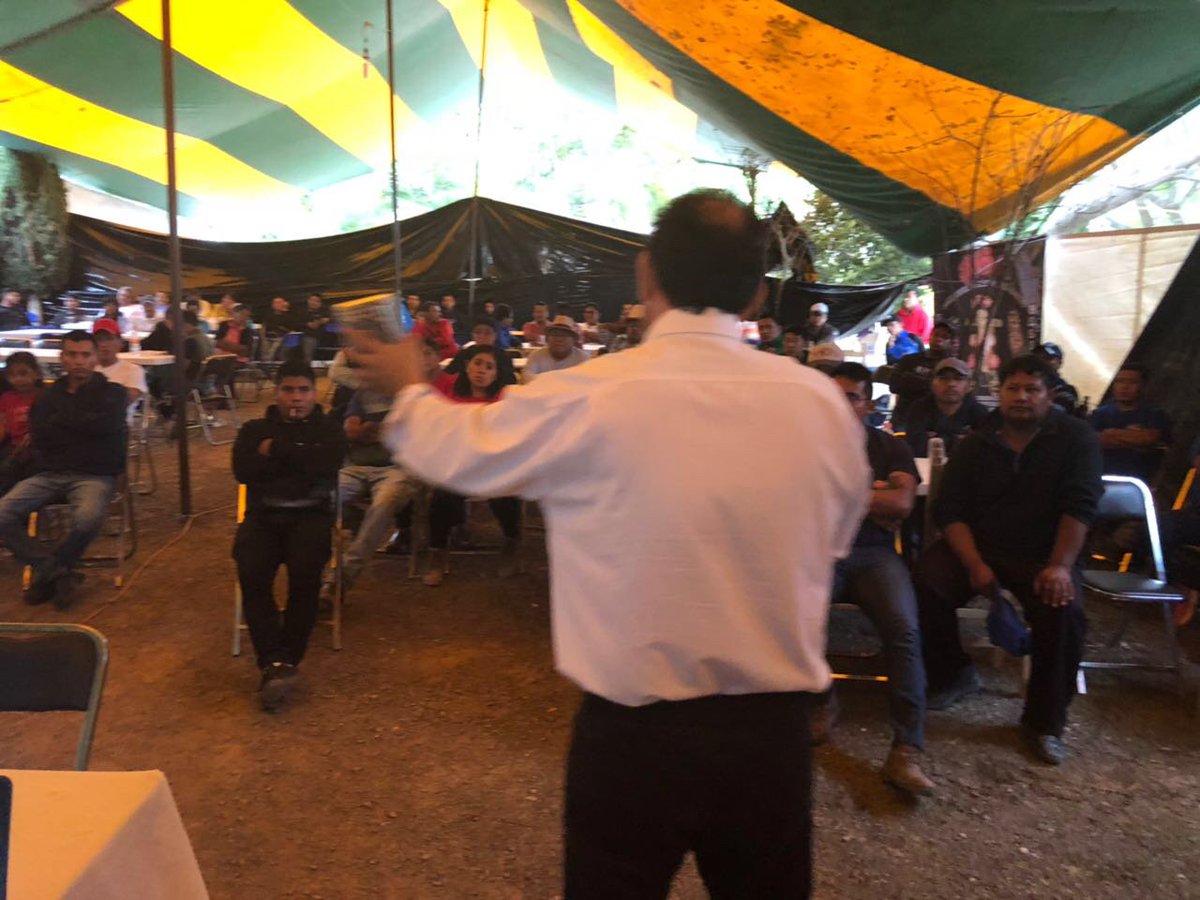 PyroWorldMX's tweet photo. Pirotécnicos de Oaxaca en capacitación de Cobra y Finale Fireworks durante segunda mesa de trabajo. #Seguridad #Higiene #Responsabilidad #PyroWorld #PyroSmart https://t.co/xOHTm4C9SC