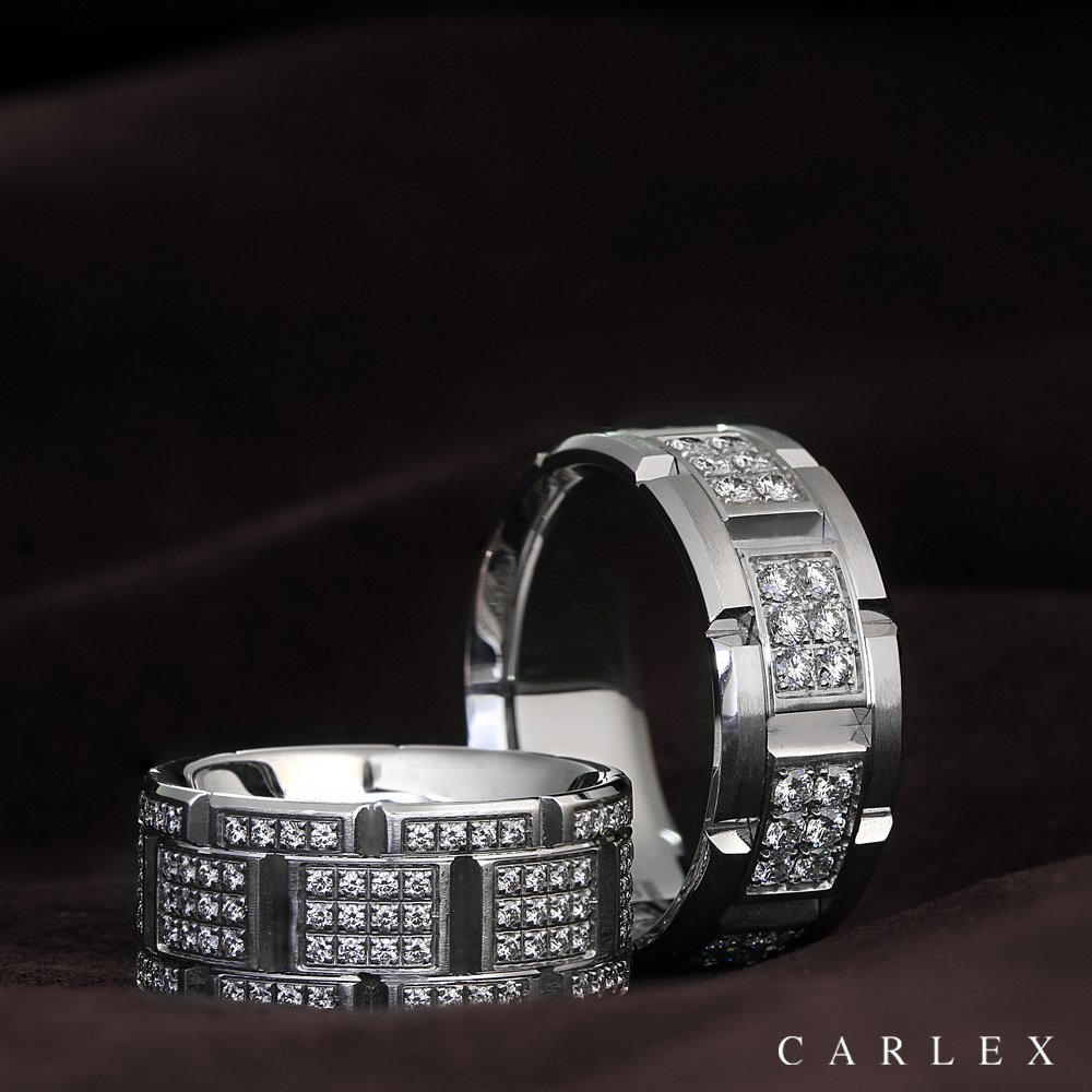 Carlexrings's tweet photo. For the fashionable couple! https://t.co/MiCambZ50r https://t.co/Yk7Ku2U7Pb #carlexcollection #shesaidyes #bridetobe #MensHealth #Mensfashion #menswear #GQ #Luxury #luxurylife #wedding #diamonds https://t.co/NenysM3js5