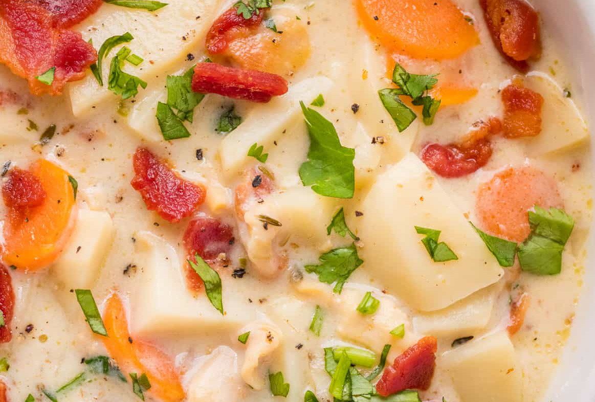 Clam chowder is any of several chowder soups containing clams and broth. In addition to clams, common ingredients include diced potatoes, onions, and celery. check recipe in aapnarecipe.in/recipe/clam-ch…