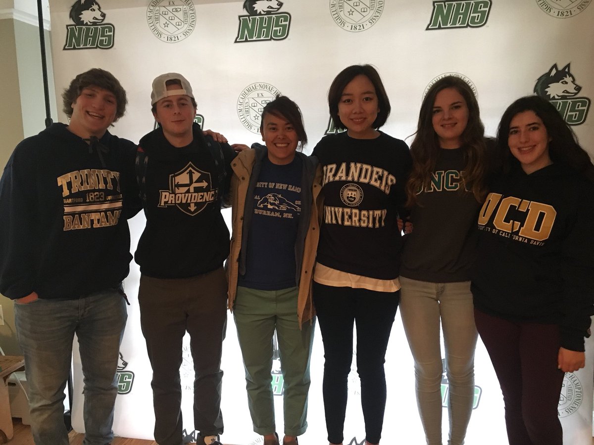 jkang4's tweet photo. @NHSHuskies senior advisees celebrating their journey after NHS https://t.co/Kx2M1UckwU