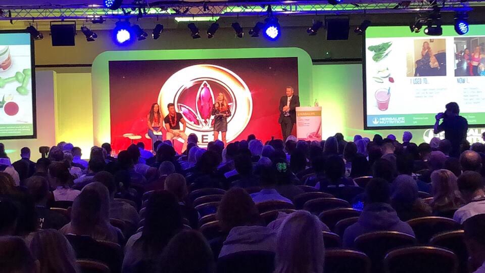 Gmoo's tweet photo. #publicspeaking #comfortzone #breached #audience700 #GETteam #promotion  #company💚 #team⭐️ #proud of #mama #you #can #too #ootd @dancing_leopard https://t.co/5FHz7shJI6