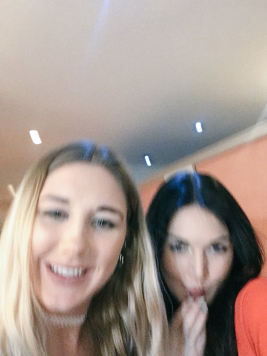 Demiconn's tweet photo. You need pics like this to keep you going on a Monday #misstheweekend @PaigeGreenhill 🥂💕 https://t.co/somg4TAIE0