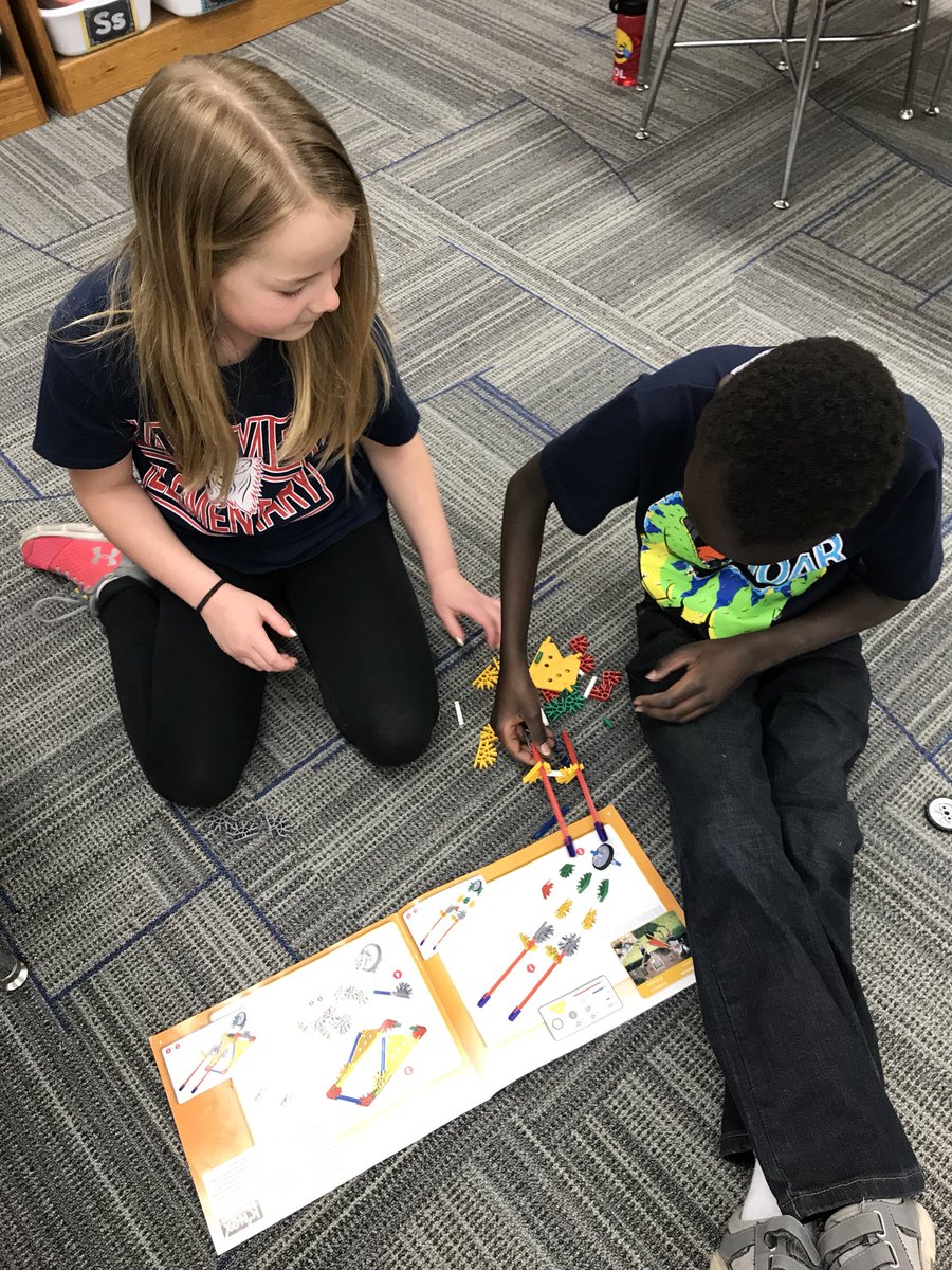 npeterson09's tweet image. Building simple machines!  #sciencerocks @KristenSeeger @nicksofio #ALASConnectED