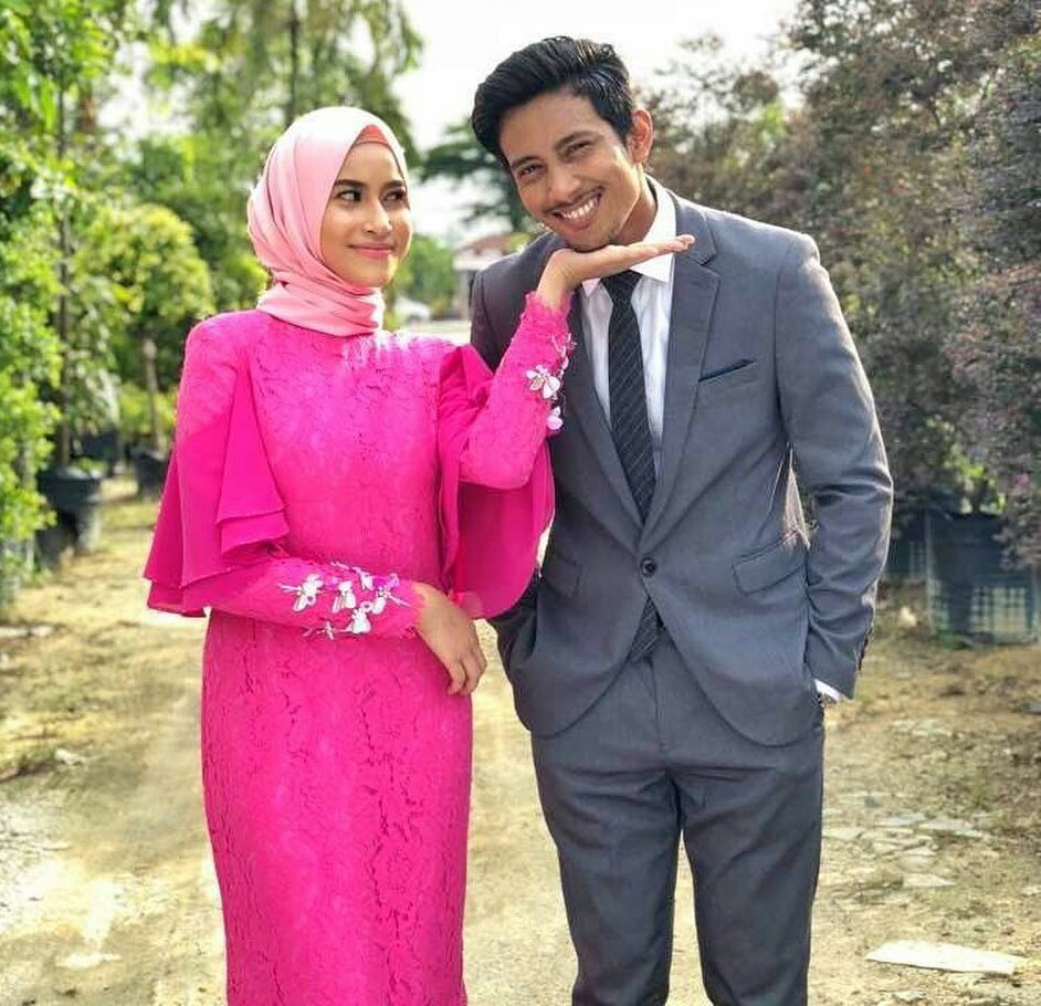 NoormelyN's tweet photo. Ok dah start ok jom kita dating malam ni bersama
#DramaMrGrey
#NisaAdrina
#MaliqueGregoryKamal
#MrGrey
Episod 13
Sayang hangpa berdua na..😄❤❤❤🌹
Jom kita.. https://t.co/2xarkv0s2s