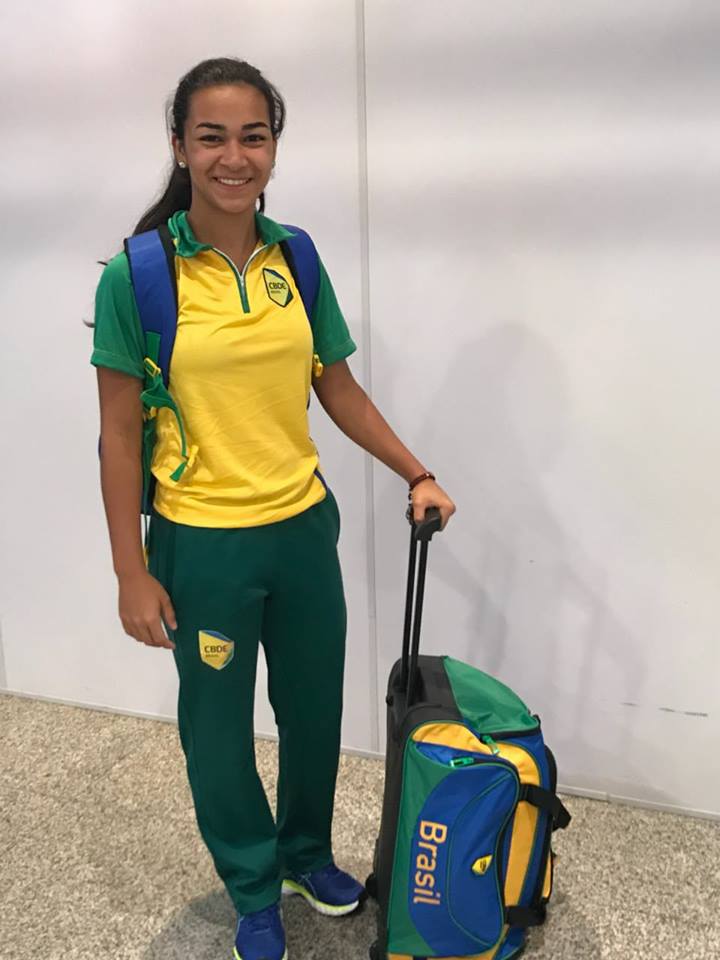 LuasaSports's tweet photo. Kathelyn Veloso embarcou para o Marrocos, onde representará o Brasil nos Jogos Mundiais Escolares, em Marrakech, de 2 a 10 de maio. Ela vai correr a prova dos 2000m com obstáculos.
#LuasaSportsCaixa #ThinkingTokyo2020 #Caixa #Mantle #PrefeituraTaubaté #Marrocos #Marrakech2018 https://t.co/0g49f5fnoS
