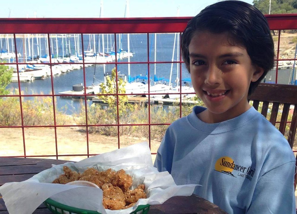 SundancerGrill's tweet photo. Make your #Monday just a touch easier and bring the family to Sundancer Grill and kiddos eat free!  #SeeYouAtTheLake #PatioWeather #LakeTravis https://t.co/5R0pSrt2QC