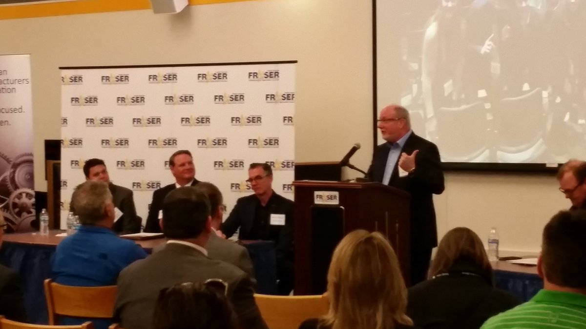 MIManufacturers's tweet photo. Mike Oakley of #OakleyIndustries is a community leader who saw the potential of #SMEPRIME and sparked conversations between @MIManufacturers, @mfgeducation and #FraserHS to make today possible. #SMEPRIMEFraser https://t.co/yKFvIHgDOu