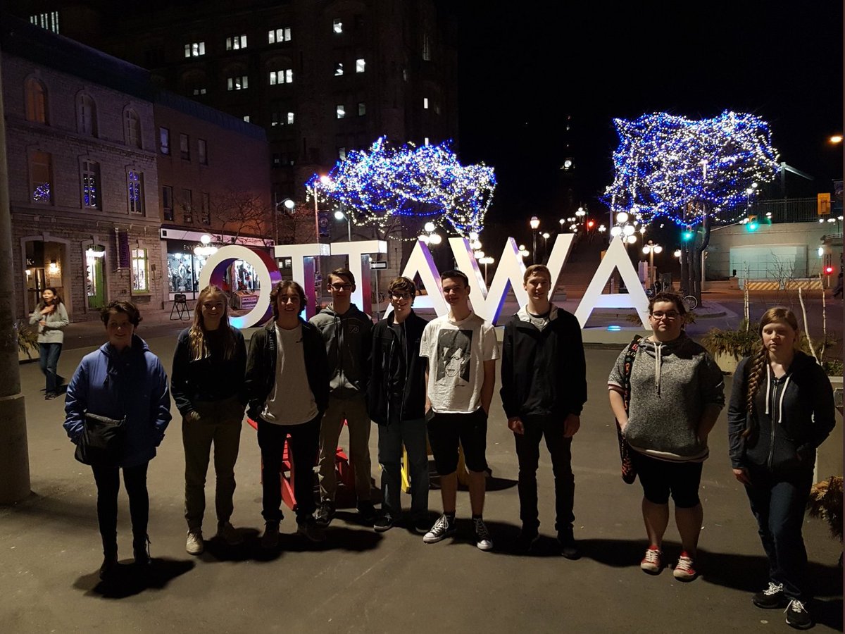 Dgtl_Historian's tweet photo. Last week (April 23-27) #DHP2018 took a class trip to Ottawa. We went on walking tours, an Indigenous walk, Rideau Hall, the National Gallery, Library and Archives Canada, and so much more. It was a phenomenal and educational trip, and all of us had a wonderful time. (📸: @Ash0r) https://t.co/aE32rUrwLx