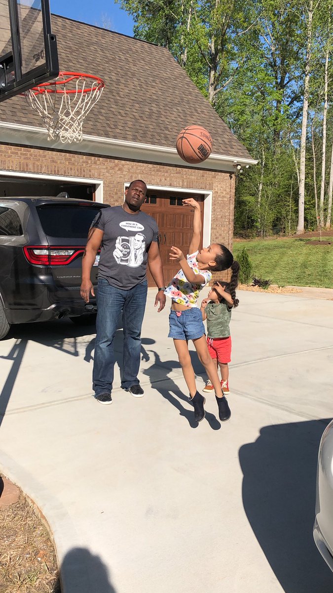 ktsbasketball's tweet image. In the Carrington household you can’t eat a meal until you make 30 in a row. 
#houserule #thefuture
💯🏀😉