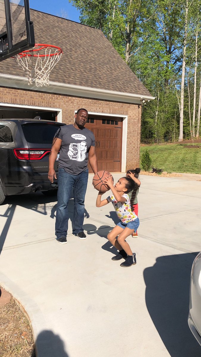 ktsbasketball's tweet image. In the Carrington household you can’t eat a meal until you make 30 in a row. 
#houserule #thefuture
💯🏀😉