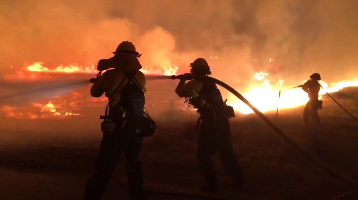 CSFDPIO's tweet photo. #HighFireDanger with #RedFlagWarning 10am-9pm! Gusting Winds, Low RH = rapid fire growth potential-- #BeAware #911forSmoke Avoid #heatsources outside and have #extinguishment plan when working outside. https://t.co/VUmyaCdrya