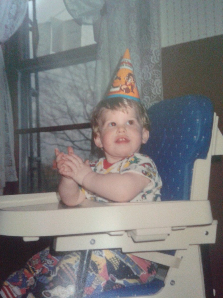dairydi's tweet photo. @HARGeography @YoMrCarrothers Happy birthday https://t.co/74rA0gloWR