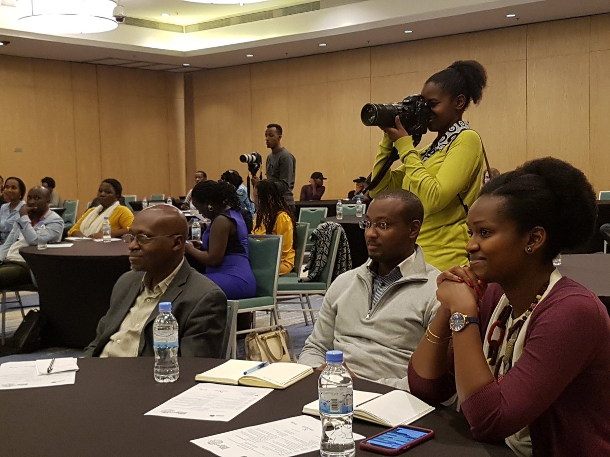 eeloom's tweet photo. after a beautiful acapella performance by @ishyoarts-affiliated artists, carole karemera and her colleagues present their research about, mapping of, and action plan for #rwanda's creative sector. #creativerwanda #creative250 https://t.co/6UcgjnUaRN