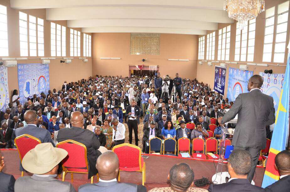 DSESANGA's tweet photo. OUVERTURE journees portes ouvertes  @Ensemble_MK sur LE PROGRAMME du candidat président de la République @moise_katumbi. Je remercie les participants de tous les partis membres de l'AR, du G7 et de MK. https://t.co/5JpFqDT5oL