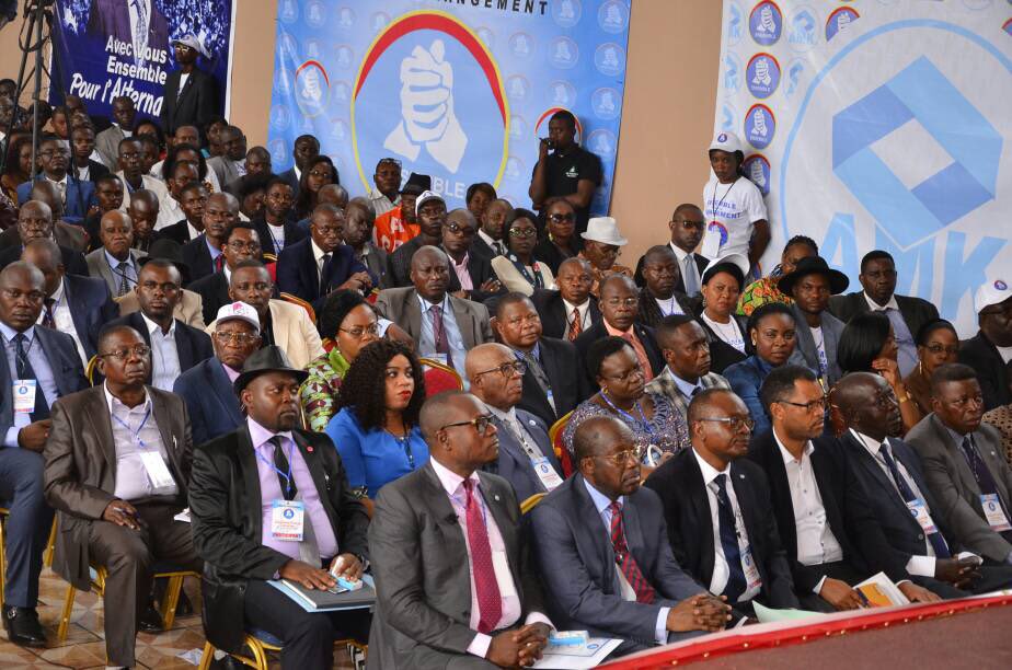OUVERTURE journees portes ouvertes  <a href="/Ensemble_MK/">Ensemble pour la République</a> sur LE PROGRAMME du candidat président de la République <a href="/moise_katumbi/">Moise Katumbi</a>. Je remercie les participants de tous les partis membres de l'AR, du G7 et de MK.