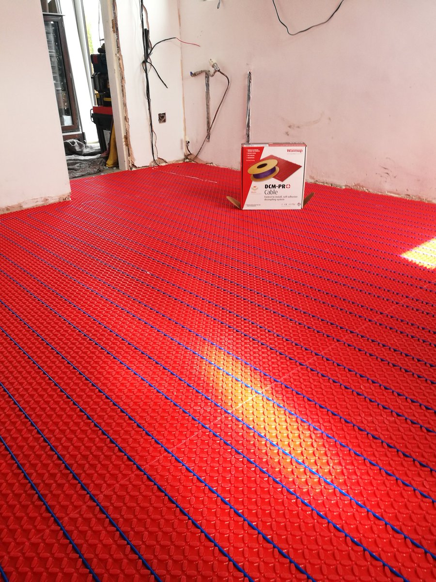 ACTiling's tweet photo. @Warmup_Plc @UltraTileFix 13 mtrs.. Thermal boards down DCM pro matt wires/ screeded with ultra pro level rapid and home for 3 π. best and quickest system on the market... #MondayMotivation
#tilers #Manchester #floortiling #undertileheating
@AndrewCarroll7 https://t.co/xdBVexzERp
