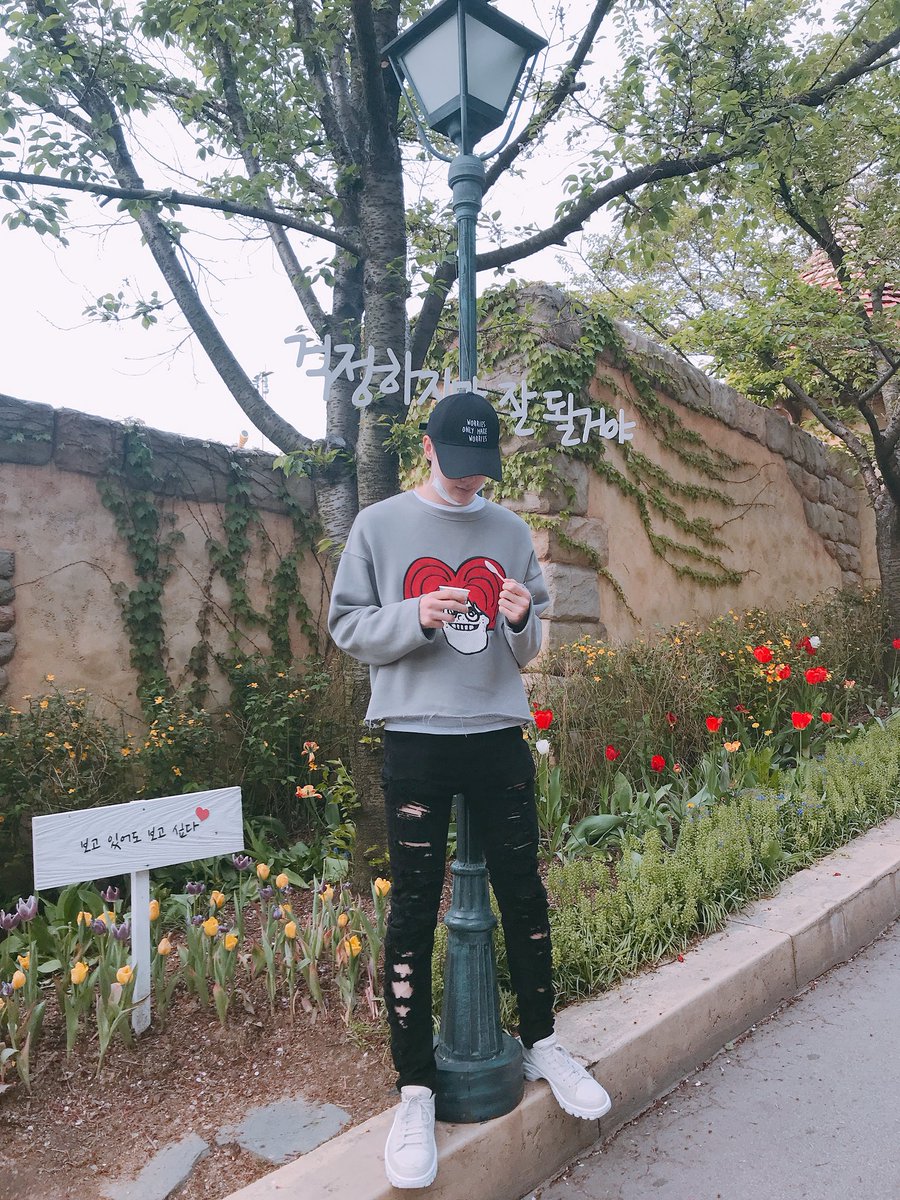 JBJ tweet media