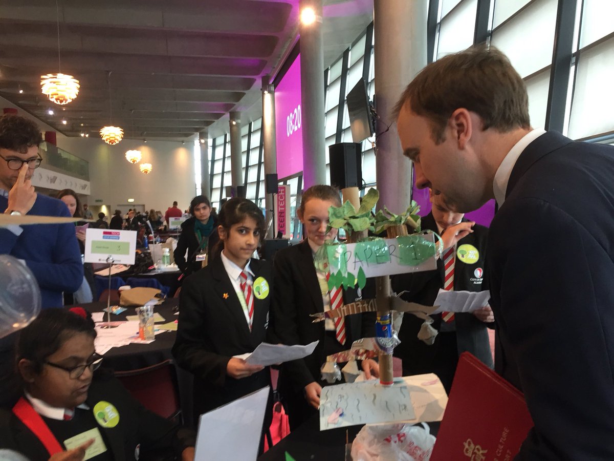 teentechevent's tweet photo. One winning team of #TTCityofTomorrow awards City of Derby Academy meeting Sec of State Matt Hancock @DCMS #TeenTech #DigitalSkills #UKDigitalStrategy @maggiephilbin https://t.co/UyQ7efVu5N