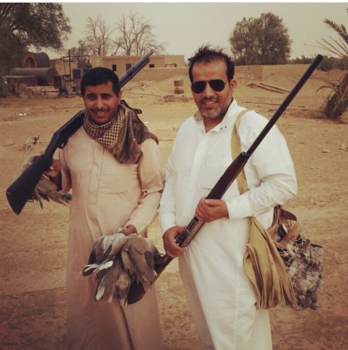 يالله ياللـي تعلـم بـكـل نـيـه
أدعيك مـن كامـل ذنوبـه تنقّيـه 
وادعيـك تغفـر سيتـه والخطّيّـه
ياواحٍـد كـل المخاليـق تدعـيـه 
وادعيـك يالله تجمعـه مـع نبيّـه
في جنة الفردوس وايضـا غواليـه 
مرحـوم يـاراع الوفـا والحمّيـه
اللي بفعل الطيـب محـدٍ يجاريه