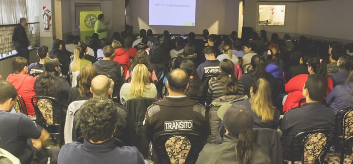 SaludBAP's tweet photo. ➡️Instructores del @sameprovincia capacitaron en #Balcarce a 90 personas que formarán parte de los equipos técnicos del servicio en ese distrito 👏🏼🚑 Más info👉🏼https://t.co/JPZ0mTDY2t https://t.co/UdbtiMh4wm