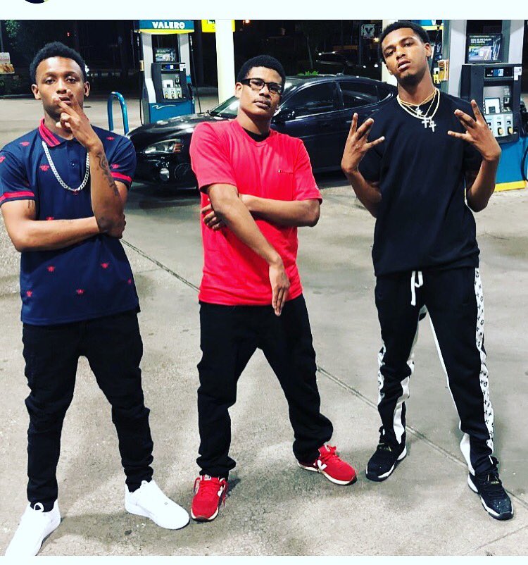dmire5080's tweet photo. I bet a nigga ain’t gone Fuck with us ‼️ #GORILLAGANG #FREESHUG #RIPBOSS #GIPMARV https://t.co/r6DkFwO1qA