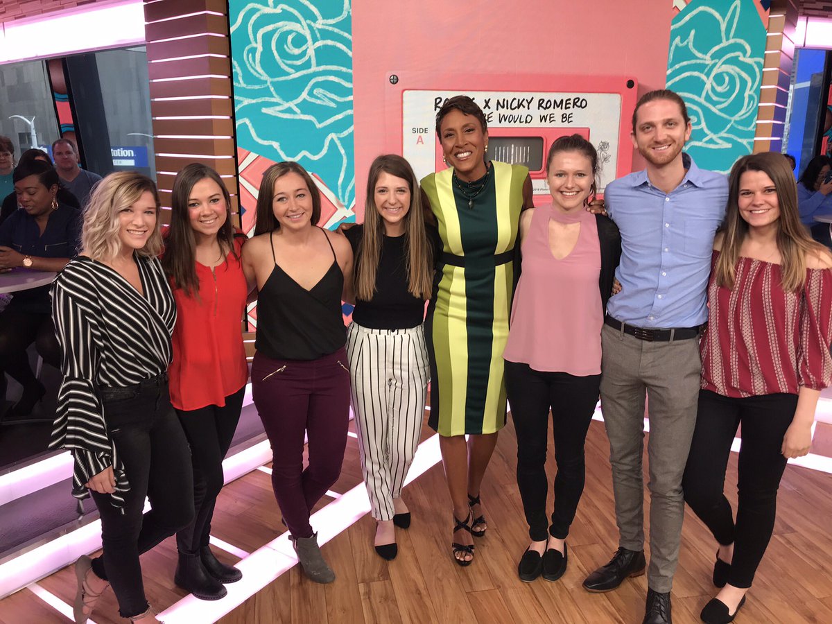 sallystearnsc's tweet photo. Good Morning America 🗽⭐️. @GMA @RobinRoberts https://t.co/UauxgzMWrH