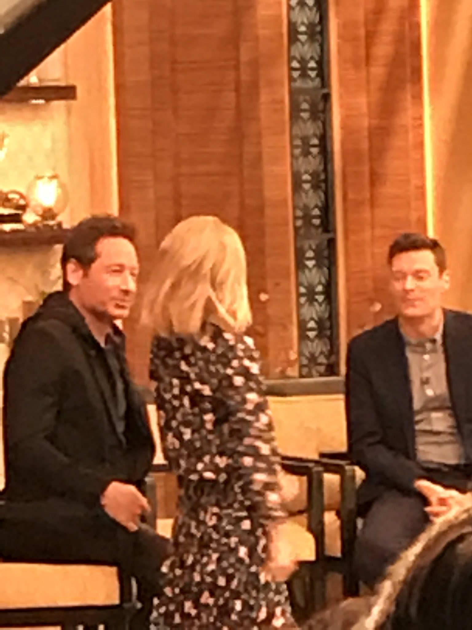 2018/04/30 - David on Live with Kelly and Ryan DcCcVxTVQAAOeKZ