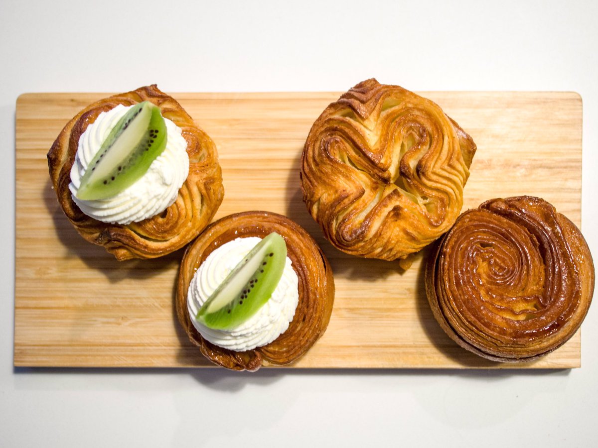 TulipStKitchen's tweet photo. Introducing April's #AnimalBread Kouign-Amann in celebration of the Kakapo, a flightless parrot native to New Zealand. Our caramelized, flakey pastry is made from laminated brioche dough with a bit of orange zest.
#tulipstreetkitchen #tulipsweetkitchen #phillybaker #eaterphilly https://t.co/PxC5UDL39Z