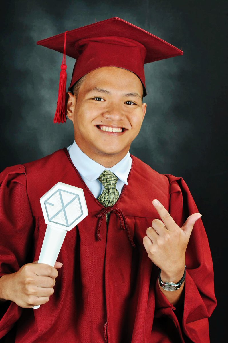 kyungsquishyiie's tweet photo. I have never been more proud to know someone and to call someone my role model. @weareoneEXO taught me so many things and I want to thank you. Thank you for inspiring me in life. Thank you for making me want to be a better person. ❤😭😍😘 https://t.co/ghuBHBJxx2