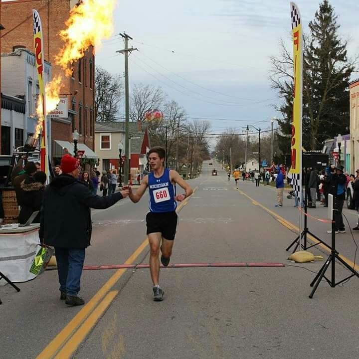 Power_Bak's tweet photo. Happy birthday to the man, the myth, the legend, @DavisRunnerXC https://t.co/23foPGXyGR