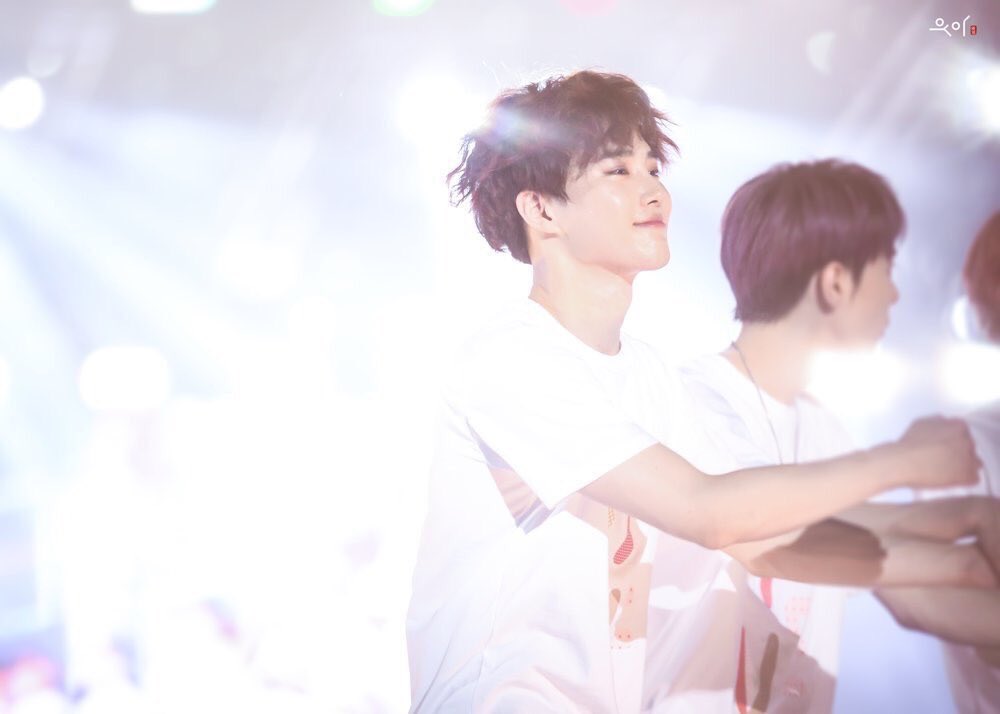 exo0506baeklove's tweet photo. エリちゃん本当にお願い今この投票すごい負けてるの…
これね終わるの5/22ジュンミョンのセンイルなんだ
いつもエリのために自分を犠牲にして頑張るの彼に少しでも恩返しがしたい…
どうかお願いだから協力してください

#PremiosMTVMiaw #MTVBRKPOPEXO @weareoneEXO https://t.co/YX6tO8QmHH