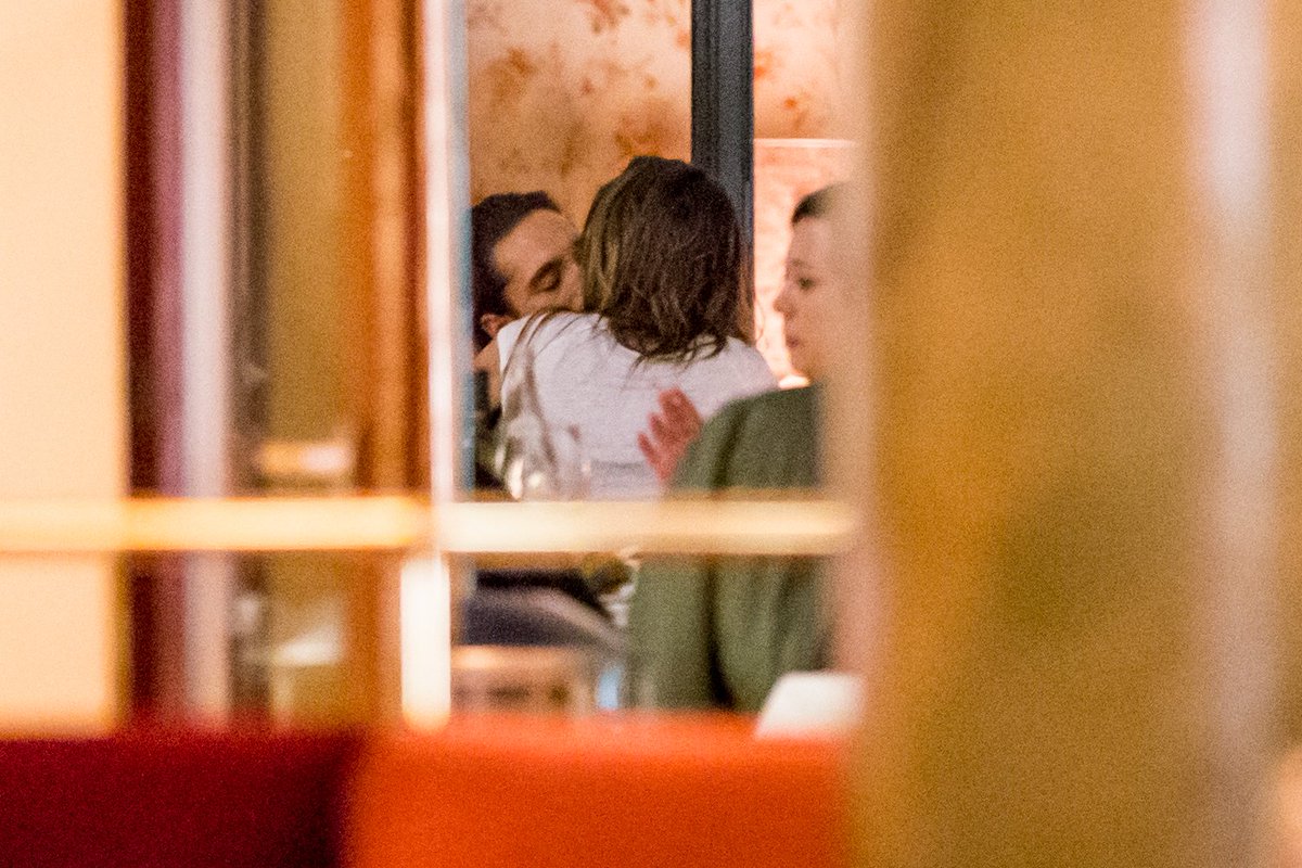 DcCelRsW4AE7RiA.jpg (1200Ã800)