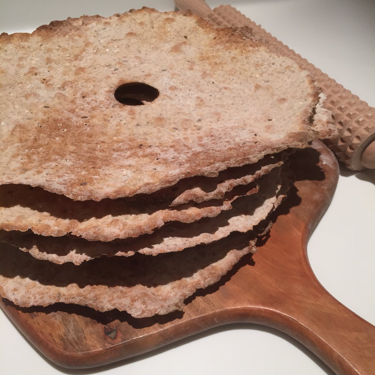 restaurant_pan's tweet photo. Come try these Scandinavian crisp rye bread at our next ‘Pan Putney Pop Up’ on 16th May and 13th June. Tickets and full menu through @designmynight, link on bio. #scandinaviancrispbread #ryebread #crispbread #londonpopup #popup #putney @dougychef https://t.co/aZa6o9699l