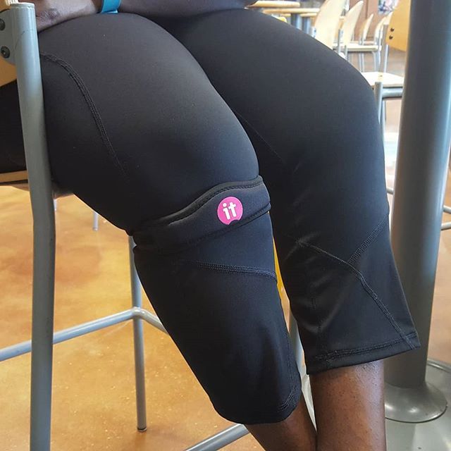 cluelessronin's tweet photo. So I got another fitness-related product called @itbandz. It's a band that you wear below your knee in order to stabilize it to reduce fatigue for active days and people. 
I decided to use it on a beautiful day where I was moving around a lot. I walked a… https://t.co/UVJuytQkA2 https://t.co/REriwrUY6b
