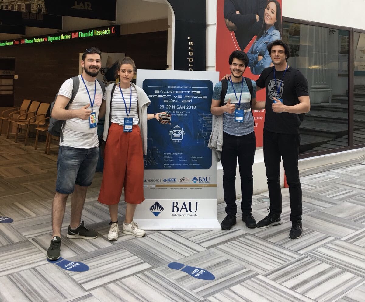 Bahçeşehir üniversitesinde düzenlenen robot ve proje günlerine katıldık.