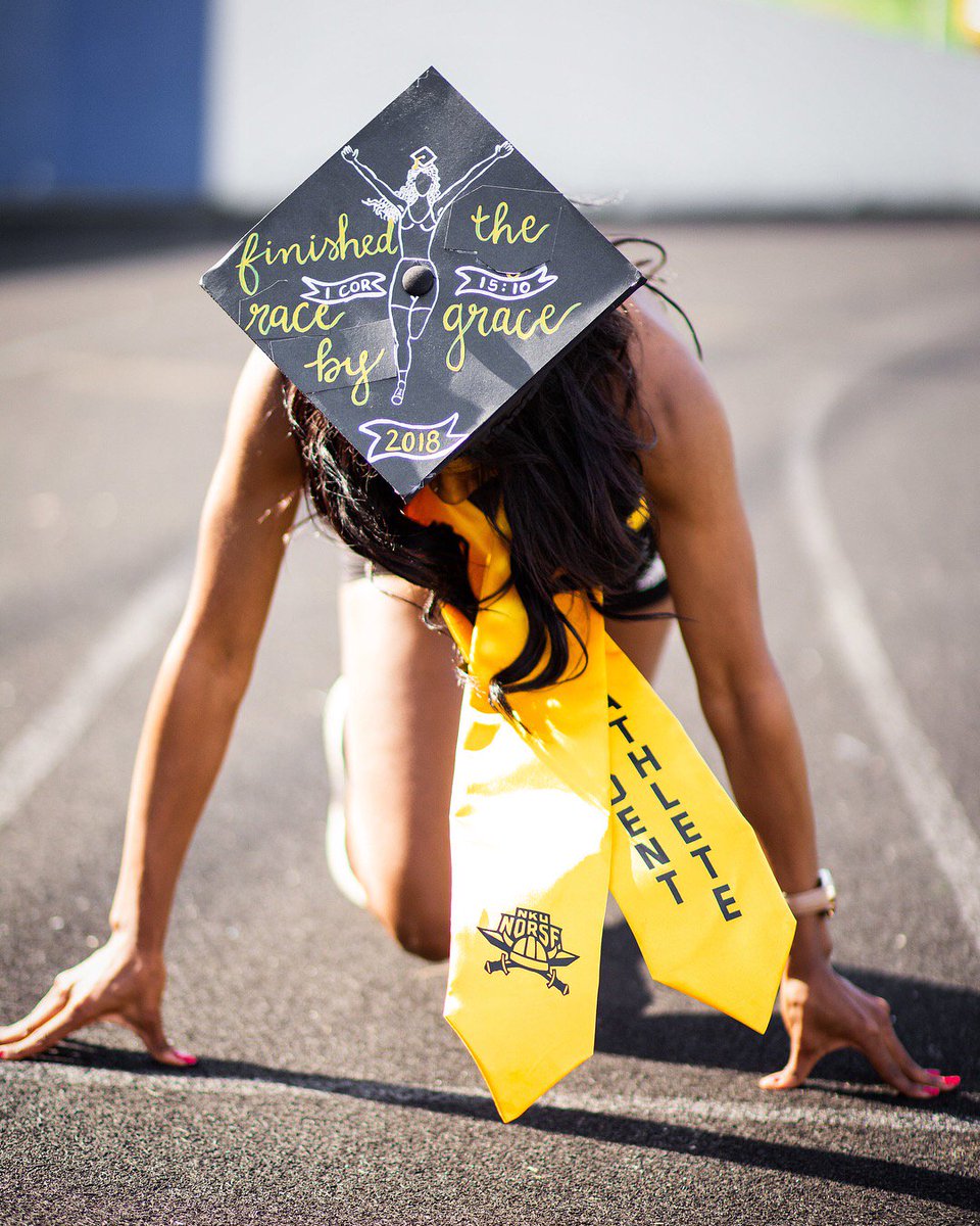 uRead_MyLife's tweet photo. May 6, 2018 @4pm🎓

B.S. in Kineseology 
Magna cum laude 
Student-athlete 

All glory to God, this is just the beginning✨
#GradSZN 
#NKU18 https://t.co/42iUZqmBfC