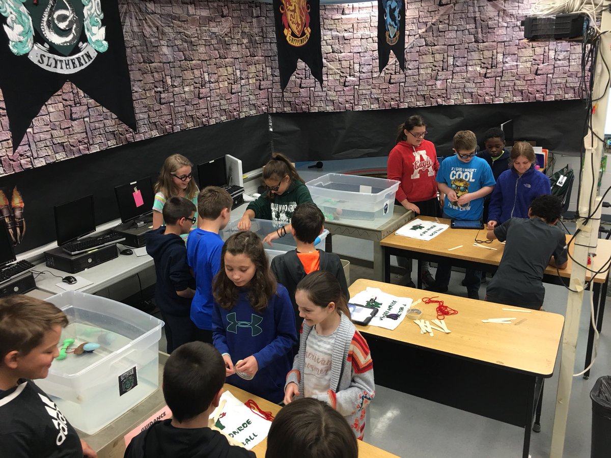 WMJessPeregoy's tweet image. Intense engagement in our Triwizard Cup Sphero Breakout Challenge this morning. The classroom transformation added to the fun & students really enjoyed being fully immersed in the lesson! #CodingIsMagic #Innovate2021 #tlap