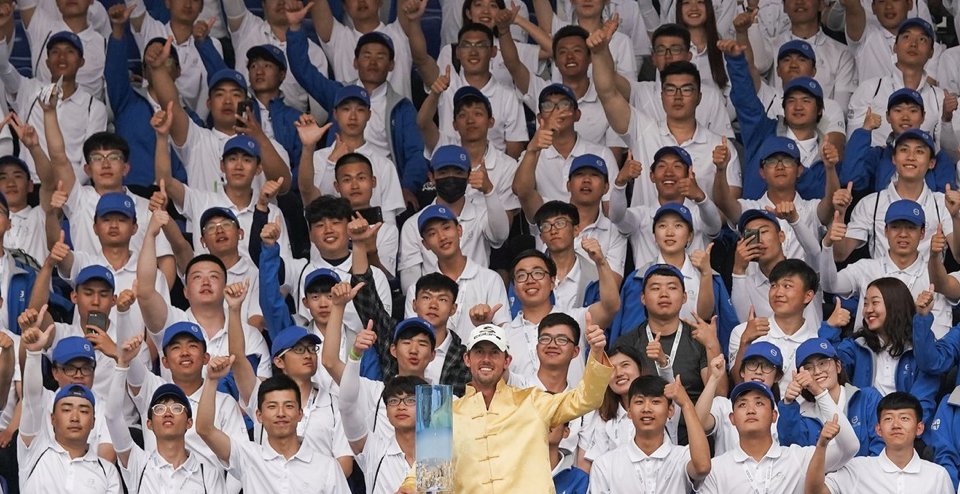 Brilliant 65 to win your maiden @EuropeanTour title <a href="/AlexBjorkGolf/">Alexander Björk</a>. Congratulations on this fine achievement &amp; all my very best. #VolvoChinaOpen #GlobalGame