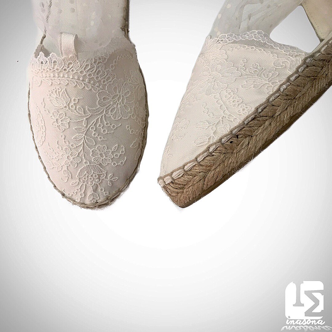 Inasona_Es's tweet photo. https://t.co/YRv4H3gcsG
Alpargatas Ceremonia Inasona Cauria.
#inasona #alpargatasinasona #alpargatasceremoniainasona #complementosinasona #moda #fashionstyle #style #weddingseason #wedding #ceremonia #niñas #vintagestyle #Moments #lifestyle #novias #elegance #ΙΣ https://t.co/xaO4O0LM0C