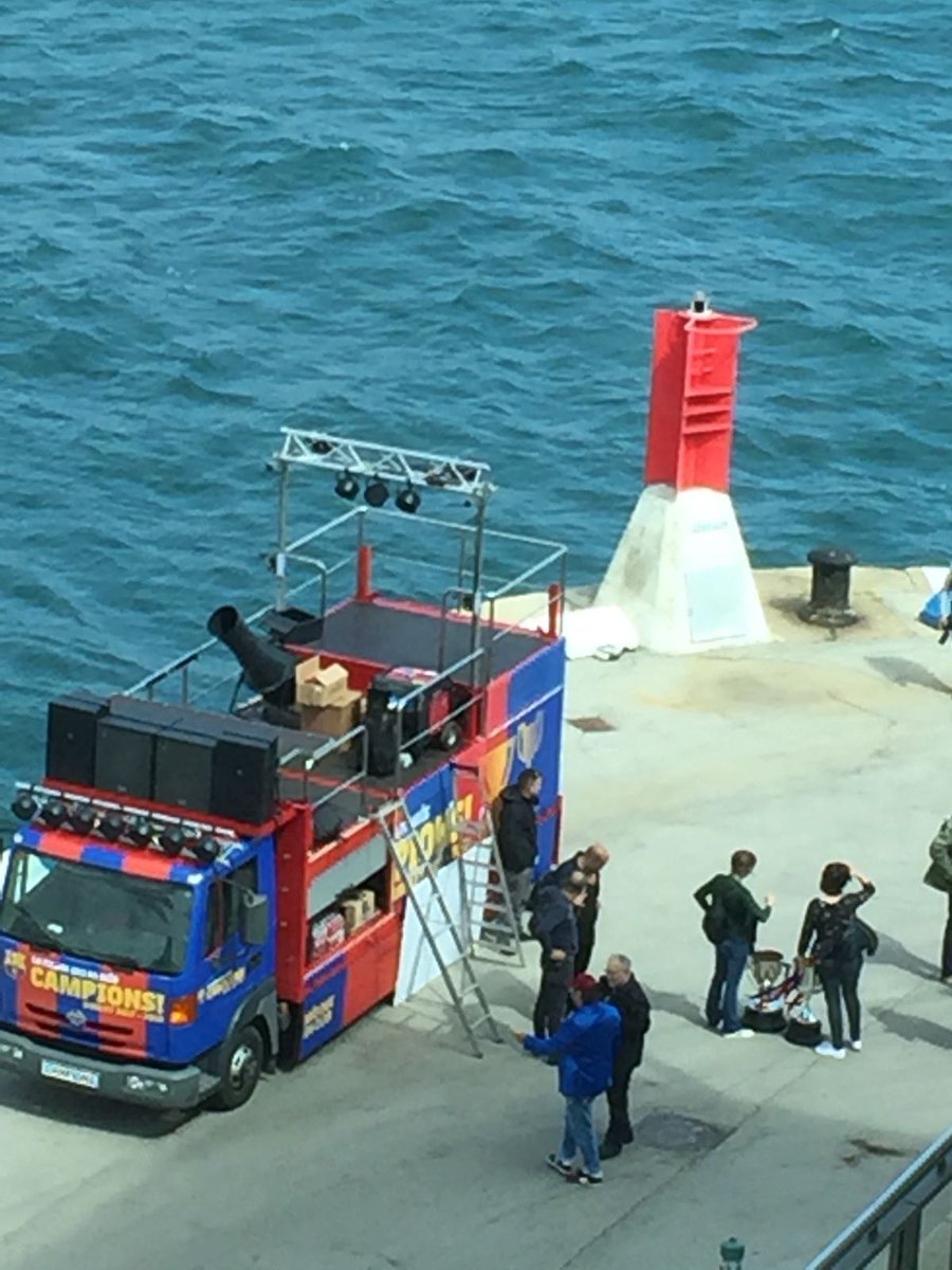 Camió preparat a tocar del mar de Lleida. En breus comencem! 🎉🏆 #ForçaBarça