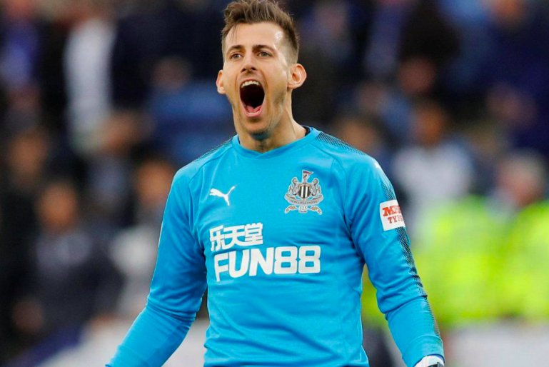 fun88eng's tweet photo. Follow & RT to win tickets to @SpursOfficial vs @NUFC at Wembley on 9th May. To enter you must be a #NUFC season ticket holder or member! We'll announce the winners later this week! ๐ https://t.co/zTyErMMpE2