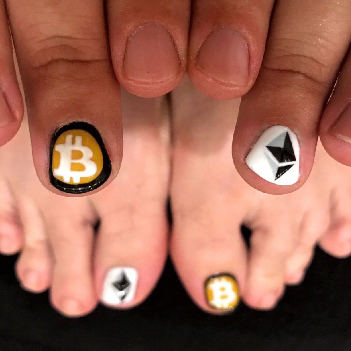 BVBTC's tweet photo. Remember when @katyperry got cryptoclaws and then disappeared entirely from the public crypto discourse? Well @CryptoBrekkie is still here! @katyperry now is the time to prove that you actually care about crypto! Everyone plz RT until @katyperry invites me to to her nail salon! https://t.co/RUqUCFqdno
